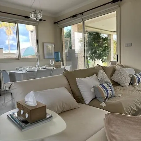 Vila Sunrise Luxury Larnaca
